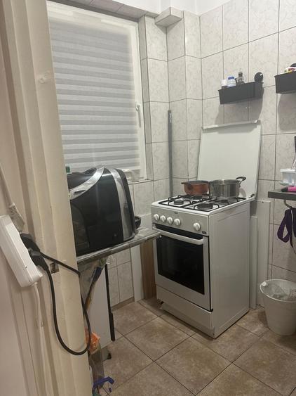 Dristor - garsonieră cu balcon, mobilată, AC, la 5 minute de gura de metrou - 9