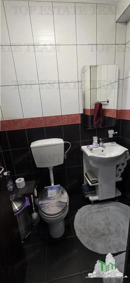 Vila exclusivista 10 camere, 425mp,terasa acoperita imensa de 80mp, teren 970mp, ideala ca investiti - 9