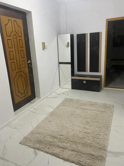 Inchiriez apartament 2 camere central ! - 1