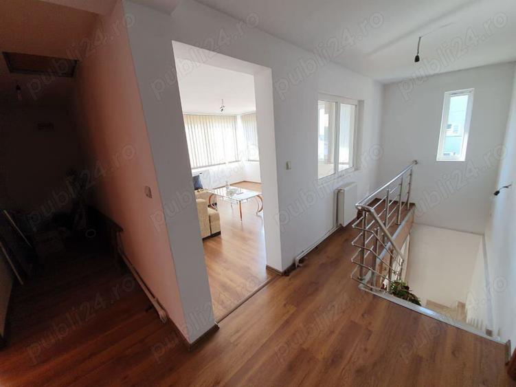 Vanzare casa curte - 6