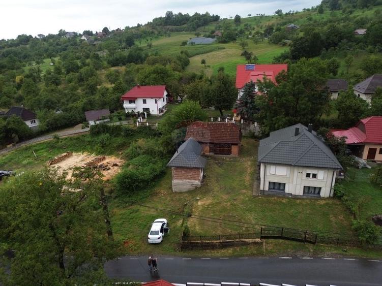 De vânzare casă din caramida cu teren – zonă Pensiunea Secret Garden - 9