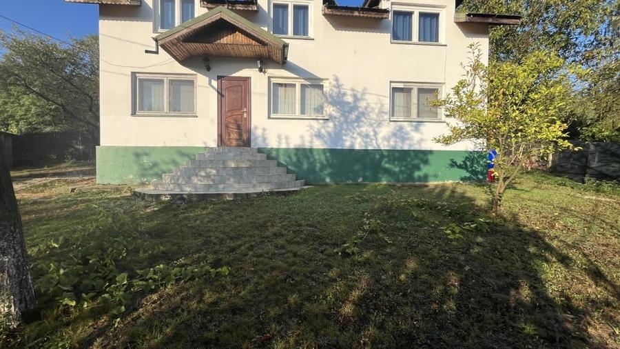 REV2005197 Casa mobilata si utilata cu vedere frumoasa - 1