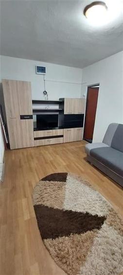 Garsoniera etaj intermediar zona Astra - 3