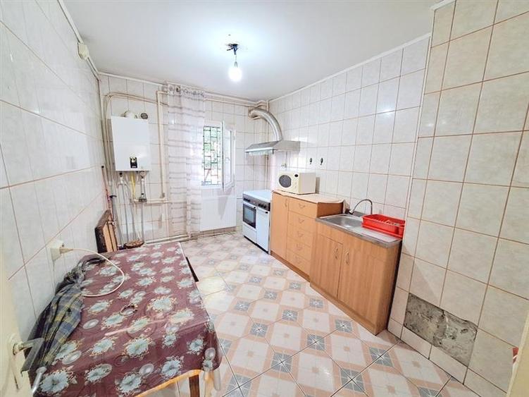 Apartament 3 decomandate, 2 bai, zona Narcisa - 11