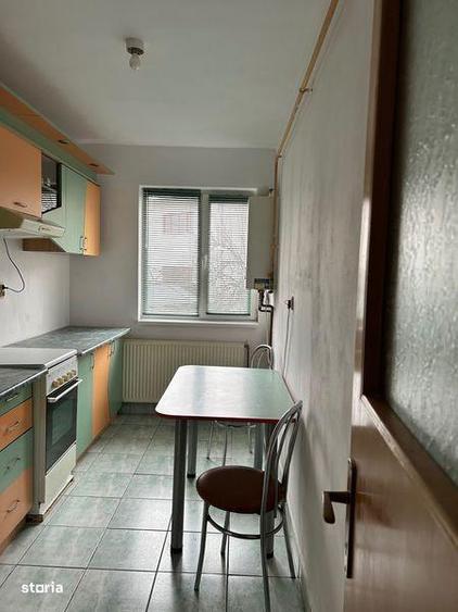 Vand apartament cu o camera in Hu?i - 6