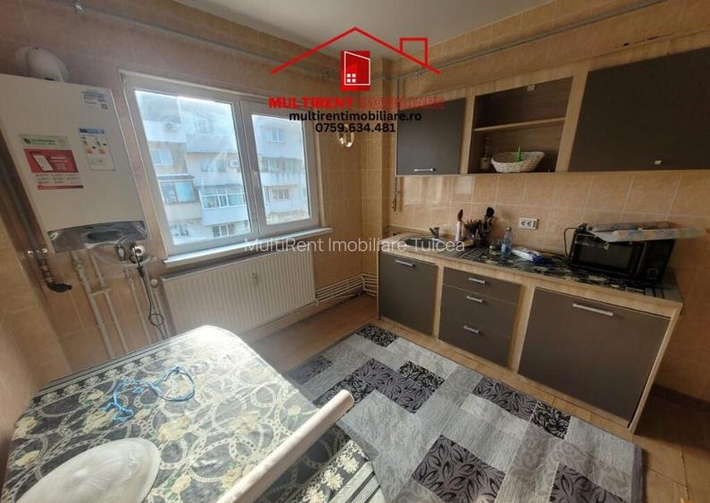 De inchiriat- Apartament 3 camere str.Victoriei !