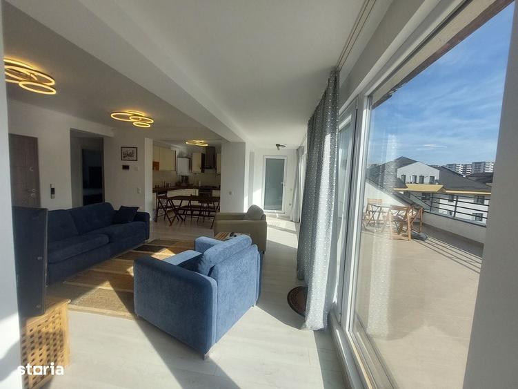 Apartament cu 4 camere în Tractorul