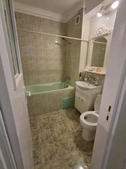 Apartament cu 3 camere decomandat în Ultracentral