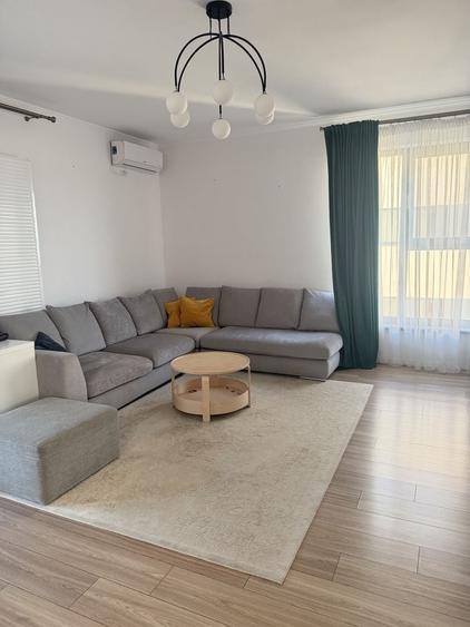 Apartament cu 3 camere decomandat în Central
