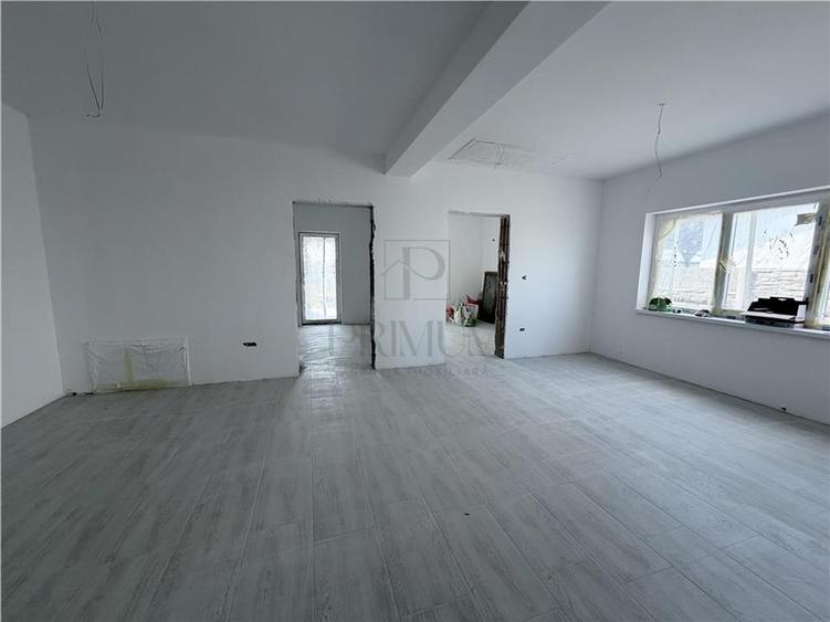 Duplex cu 3 camere cu Canalizare în Moșnița Veche