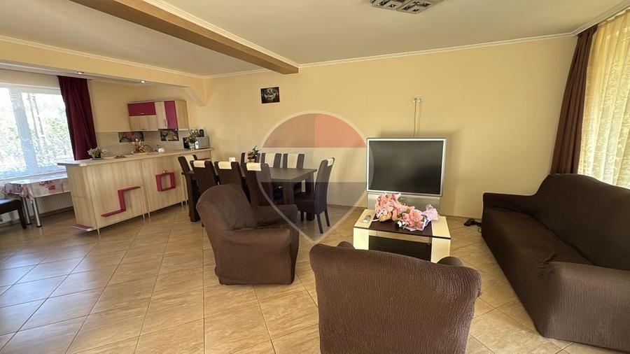 Casă individuală cu 5 camere cu Teren 535 Mp în Sântandrei