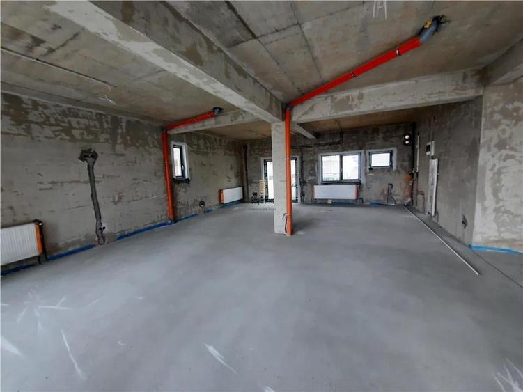 Spațiu comercial, de 76 mp, în Șelimbăr