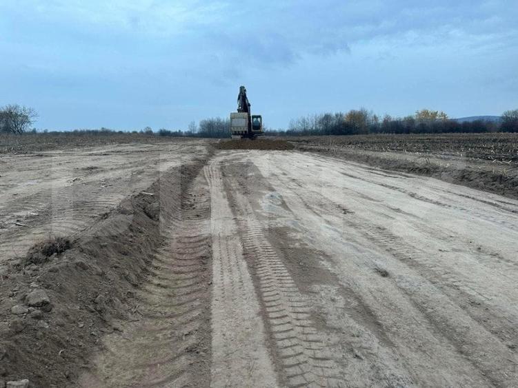 Teren Construcții intravilan de 800 mp, în Marginea