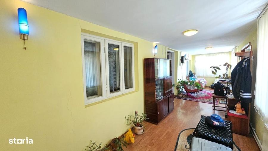 Casă cu 4 camere în Țiglina 3