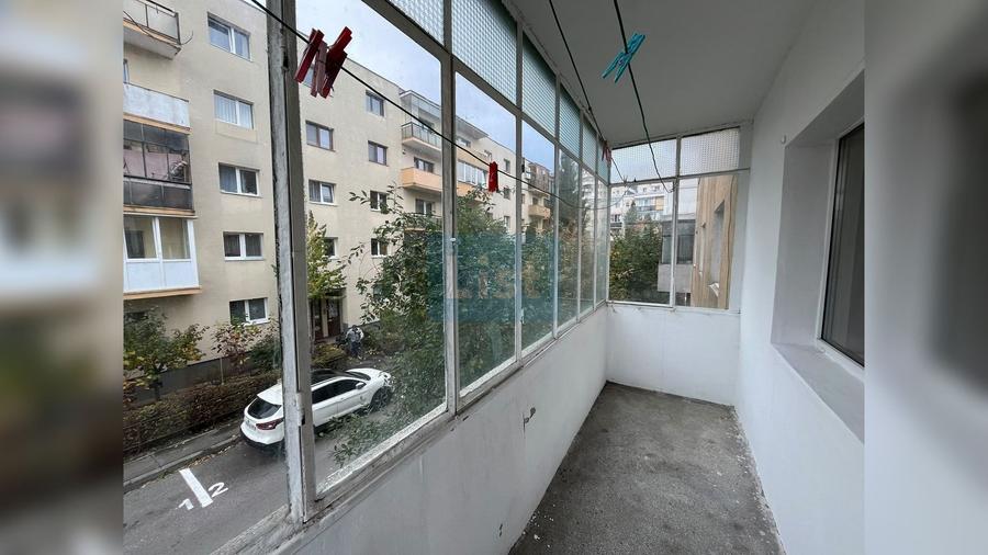 Apartament cu 4 camere semidecomandat, mobilat în Mărăști