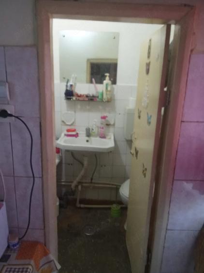 Casă cu 3 camere cu Teren 185 Mp în Școlilor