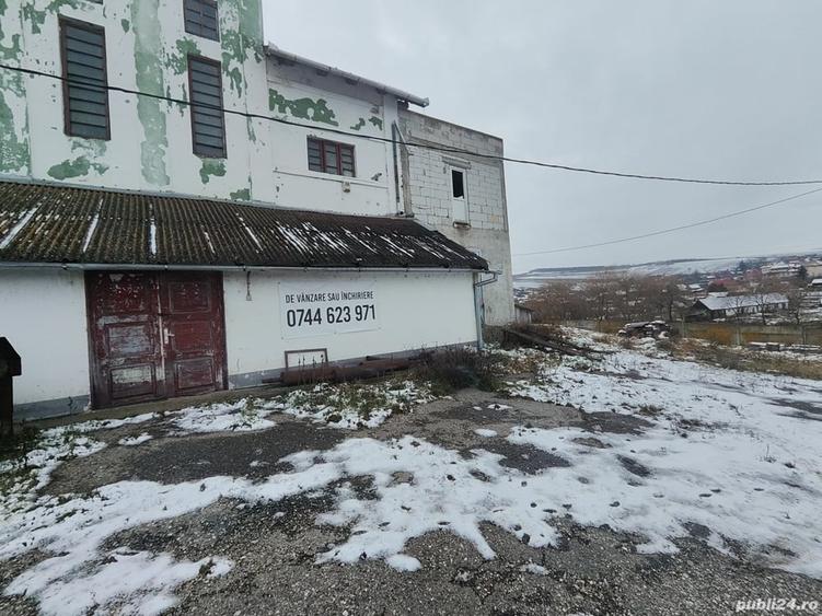 Spațiu comercial, de 600 mp, în Central