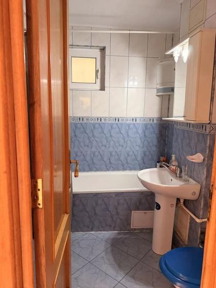 Apartament cu 2 camere decomandat în Micro 21