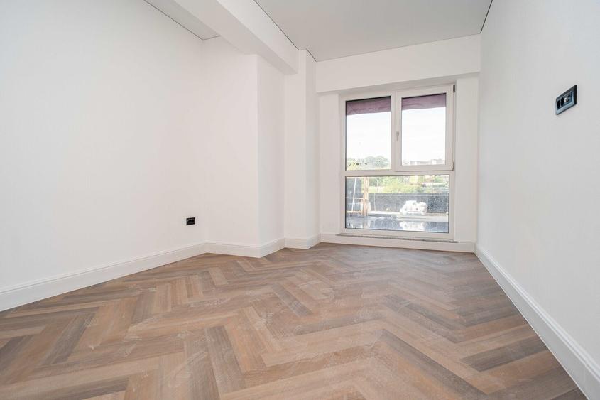 Apartament cu 3 camere decomandat în Tătărași