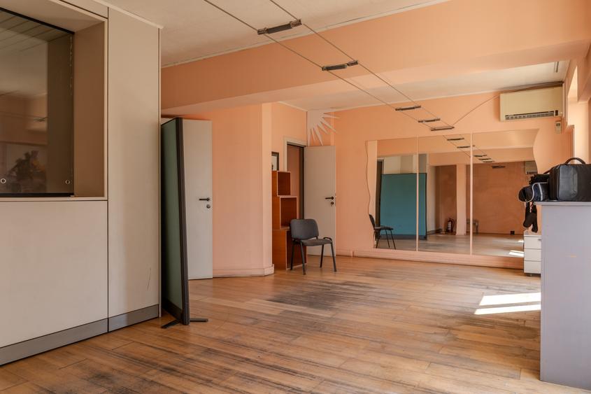 Apartament cu 2 camere semidecomandat în Magheru