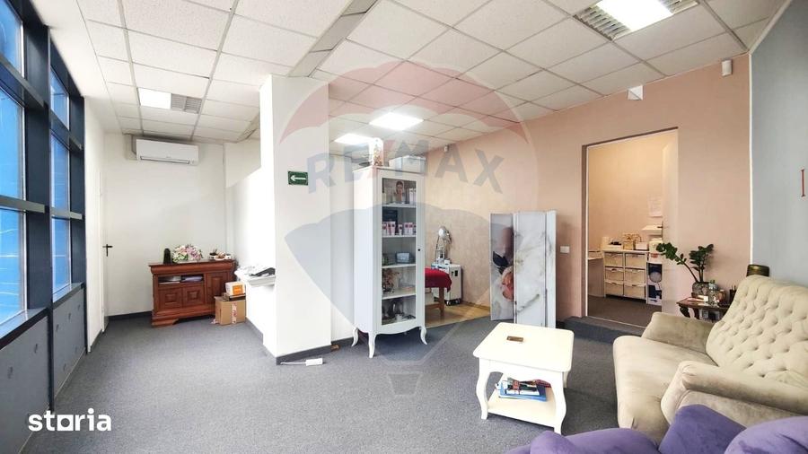 Spațiu comercial, de 165 mp, în Peninsula