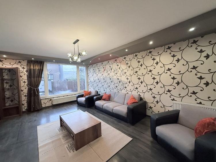 Casă / Vilă de închiriat în  Buna Ziua - 6