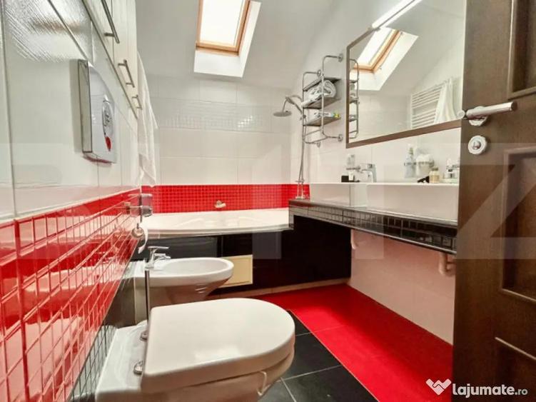 Apartament cu 3 camere, in curte privata - 1