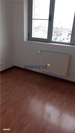 De inchiriat: Apartament cu 2 camere in zona Closca - 1