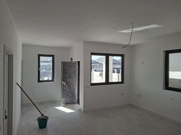 Casa noua ,moderna,pe parter confort ,liniste si spatiu perfect !! - 3