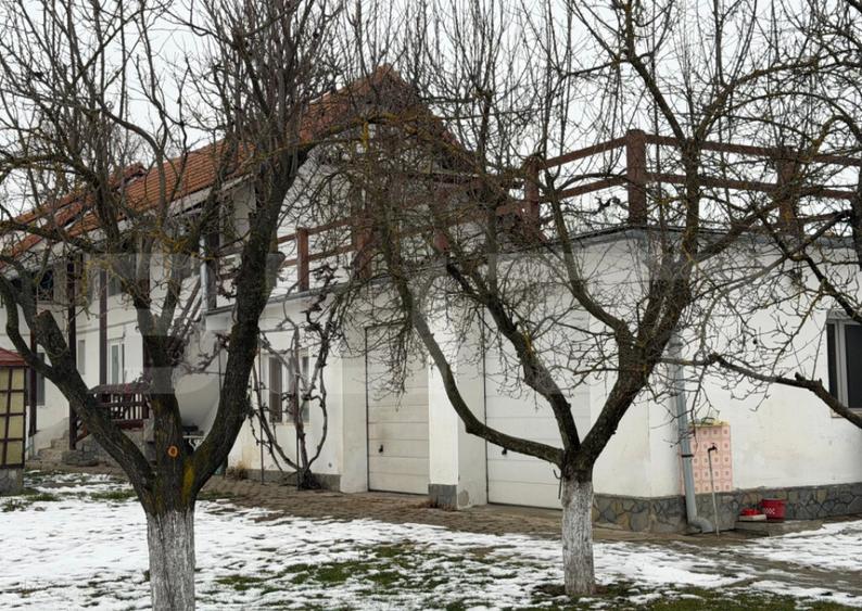 Casa de vanzare cu teren generos la doar 15 minute de - 15