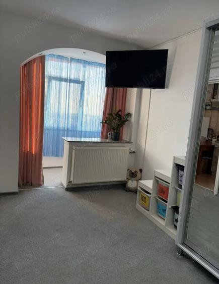 Inchiriez garsoniera Exerci?iu-Craiovei - 2