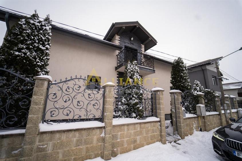 Vila Inchiriere la 5 min de bulevard / 6 Camere / 4 Bai / Teren 350 mp - 1