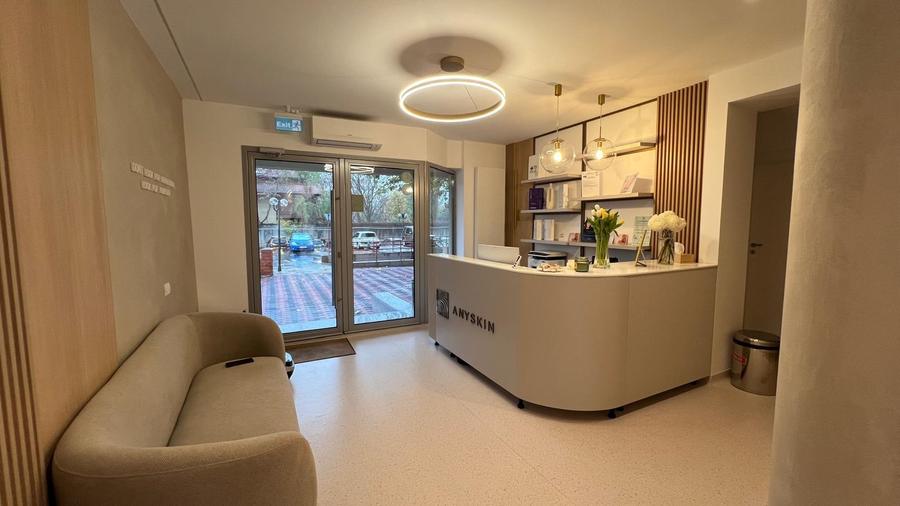 Spațiu comercial de vânzare | 247 mp | 2 unități | 10 locuri de parcare - 1