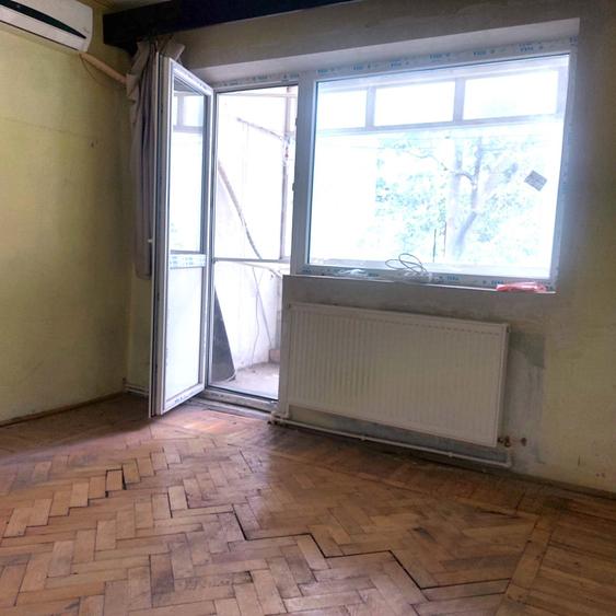 Apartament 3 camere, ultracentral, Focșani, etaj 1 - 8