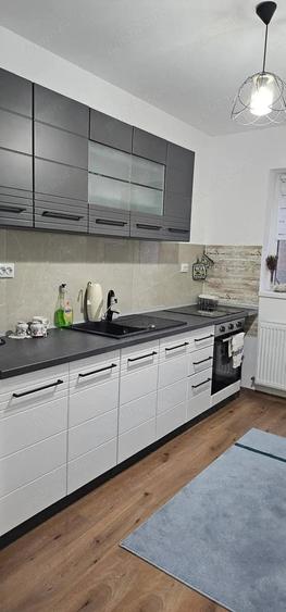 Apartament cu trei camere, spre inchiriere, zona ultracentrala - 1