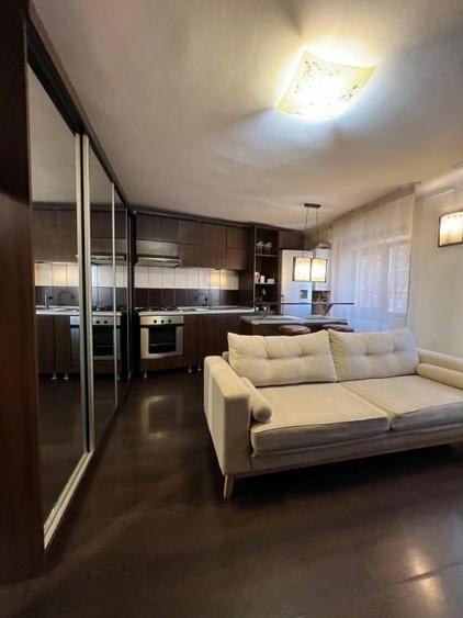 Apartament 2 camere • Parc Carol • 11 iunie • Bloc interbelic • Ocazie rară - 9