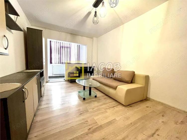 Apartament, str. Bicaz, 3 camere decomandate, etaj 1 - 1