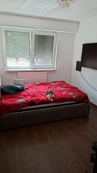 Apartament cu 3 camere decomandat în Casa de Cultură