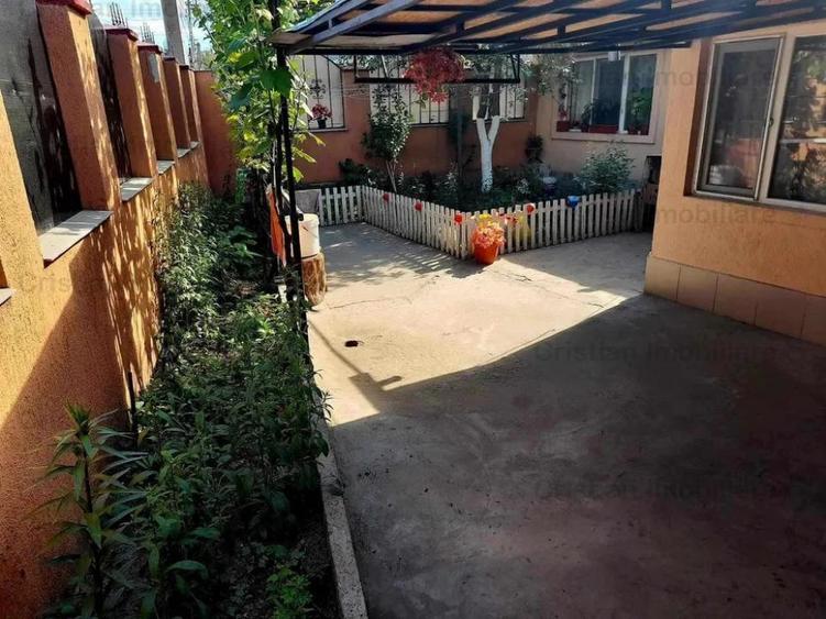 CARAMIDA, Casa zona Lacu Dulce, 4 camere, teren 250 mp - 1