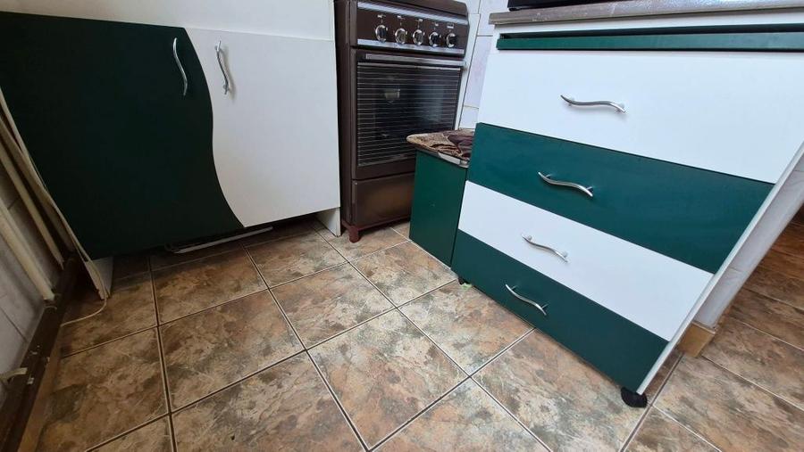 Garsoniera cu o camera confort 1 cu balcon mare si mobilata . - 4