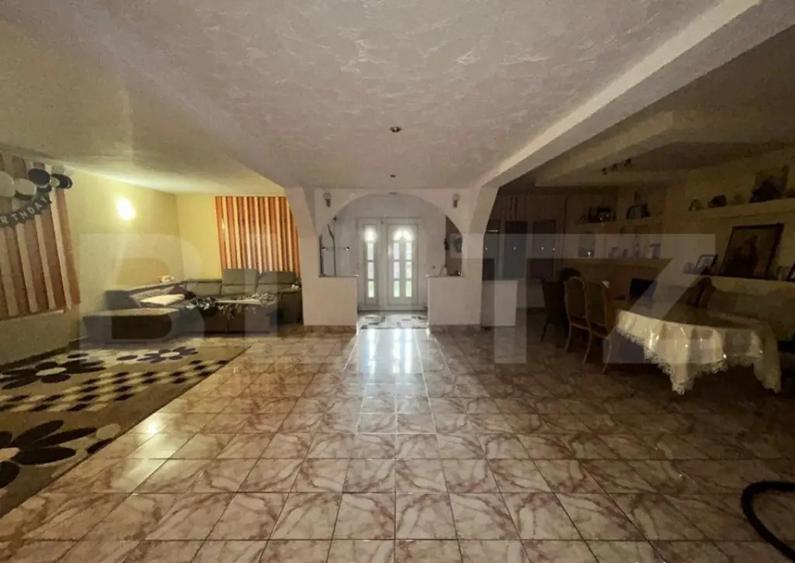 Casa de vanzare , 258.00 utili + 418 teren, zona Closca - 9