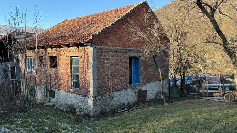 Casa individuala solida beton armat si caramida - 2