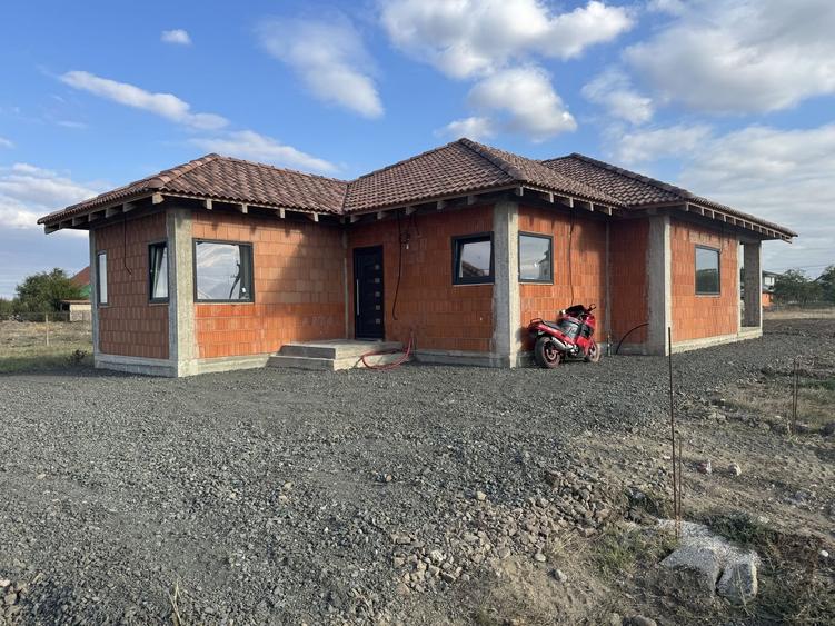 Individuala Parter Becicherecu Mic, Zona Semicentrala,4 Camere,Teren 800 mp - 4