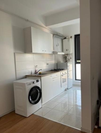 Inchiriere Garsoniera Metrou Brancoveanu - 1