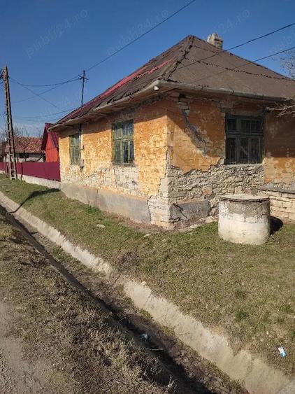 Casa grajd ?i gradina suprafa?a teren 2267metri patra?i - 2