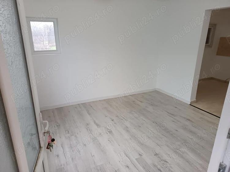 Casa cu curte si gradina - zona linistita si frumoasa - 1