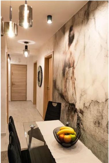 Apartament 2 camere LUX, vedere Coresi Mall - 4