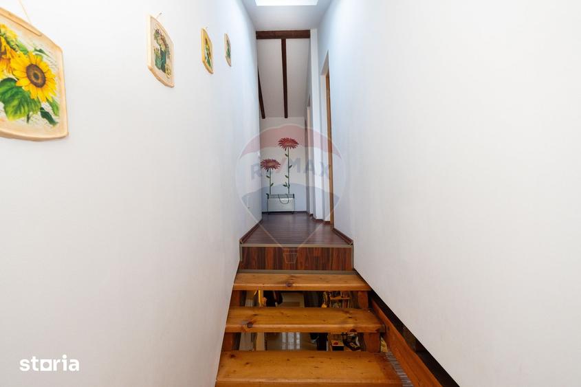Casă cu 5 camere cu Teren 2340 Mp în Bălilești