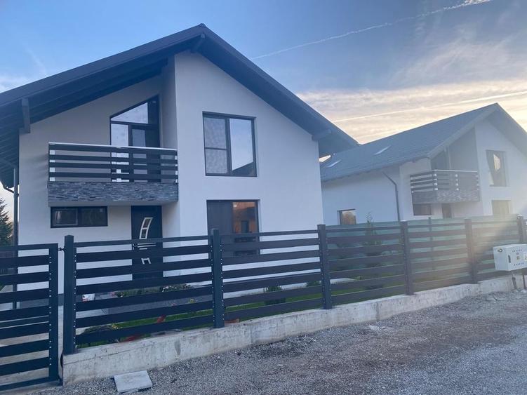 2 Vile/Case noi, de v&acirc;nzare la munte in loc. Breaza - Prahova - 30