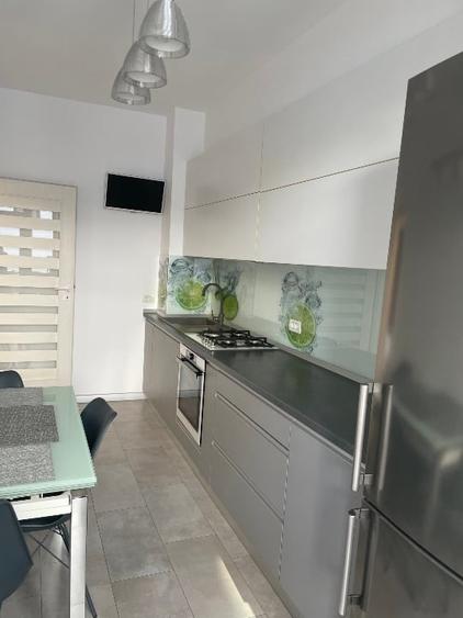 DE INCHIRIAT- Ap 2 camere Palazu Mare - 10